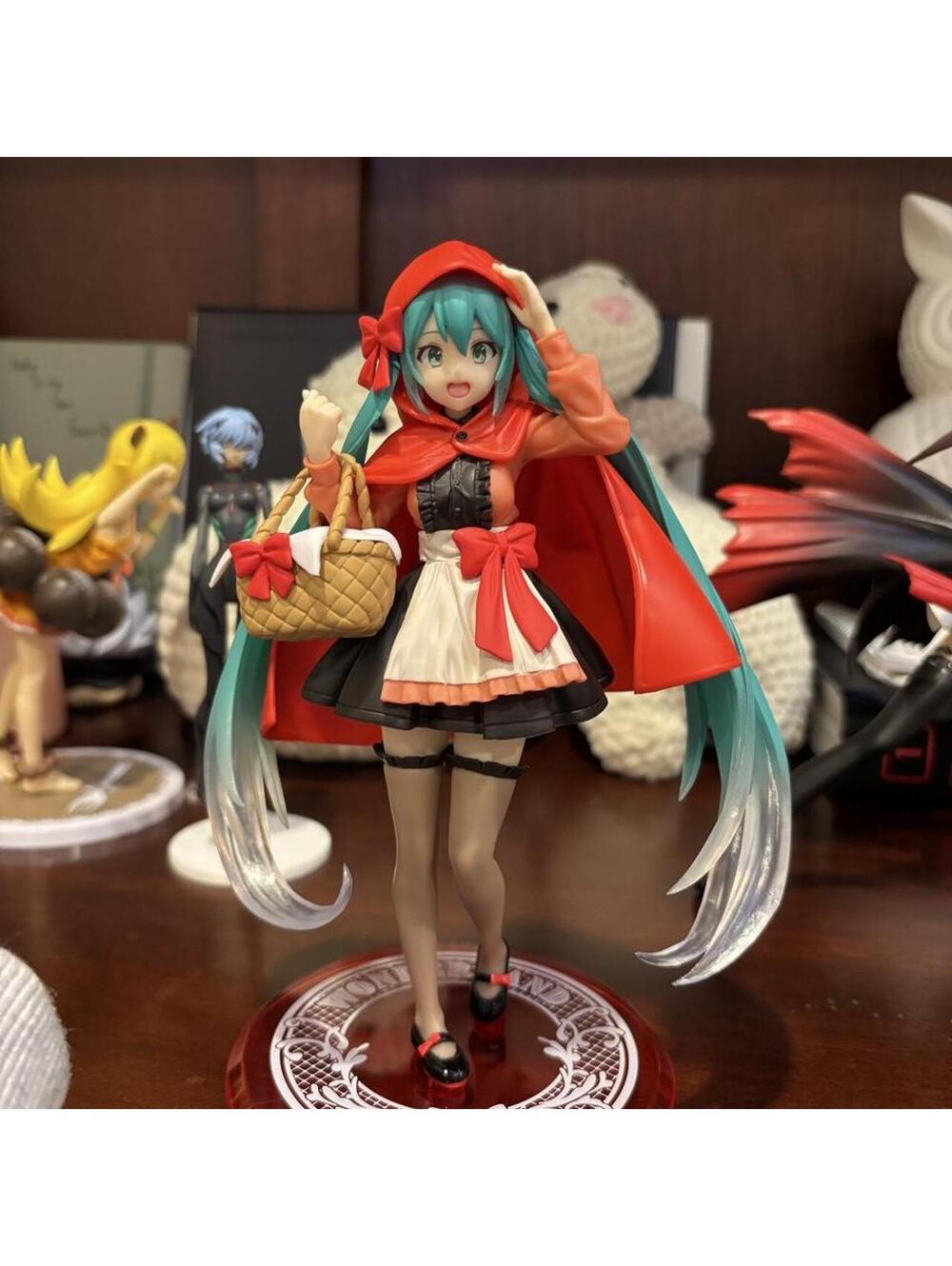 Good Smile Company Red and Multi Action-figures-playset